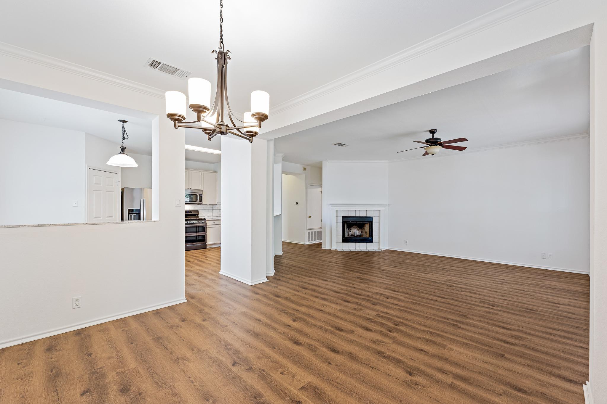 1605 Azalea DR
