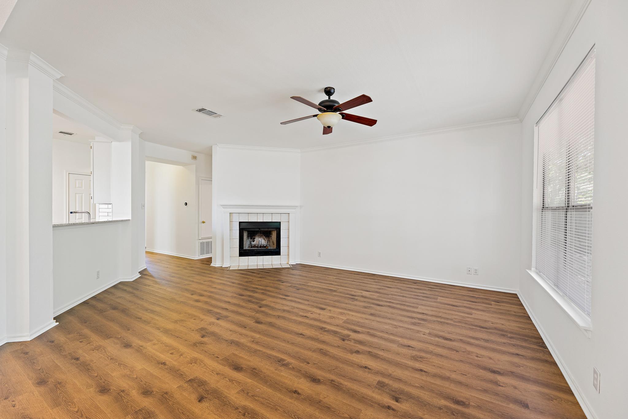 1605 Azalea DR
