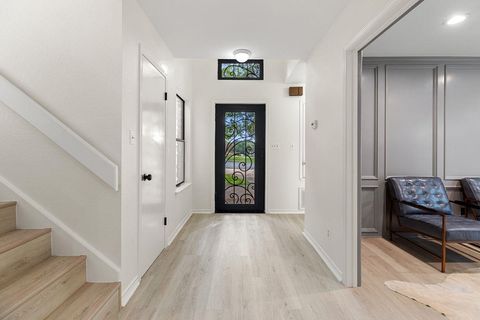 Tiny photo for 5 Valhalla CT, The Hills, TX 78738 (MLS # 6670575)