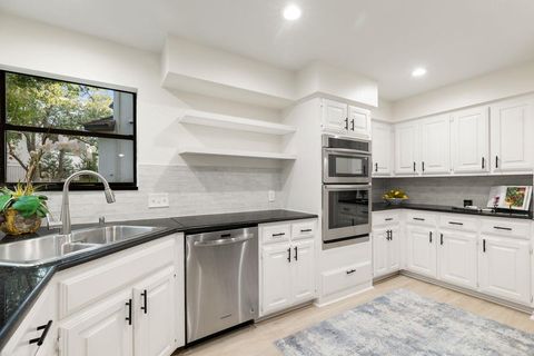 Tiny photo for 5 Valhalla CT, The Hills, TX 78738 (MLS # 6670575)