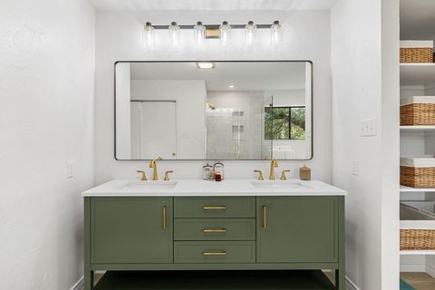 Tiny photo for 5 Valhalla CT, The Hills, TX 78738 (MLS # 6670575)