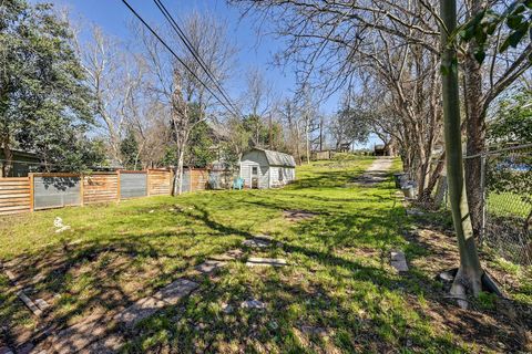 Tiny photo for 13003 On The Lake RD, Austin, TX 78732 (MLS # 3382972)
