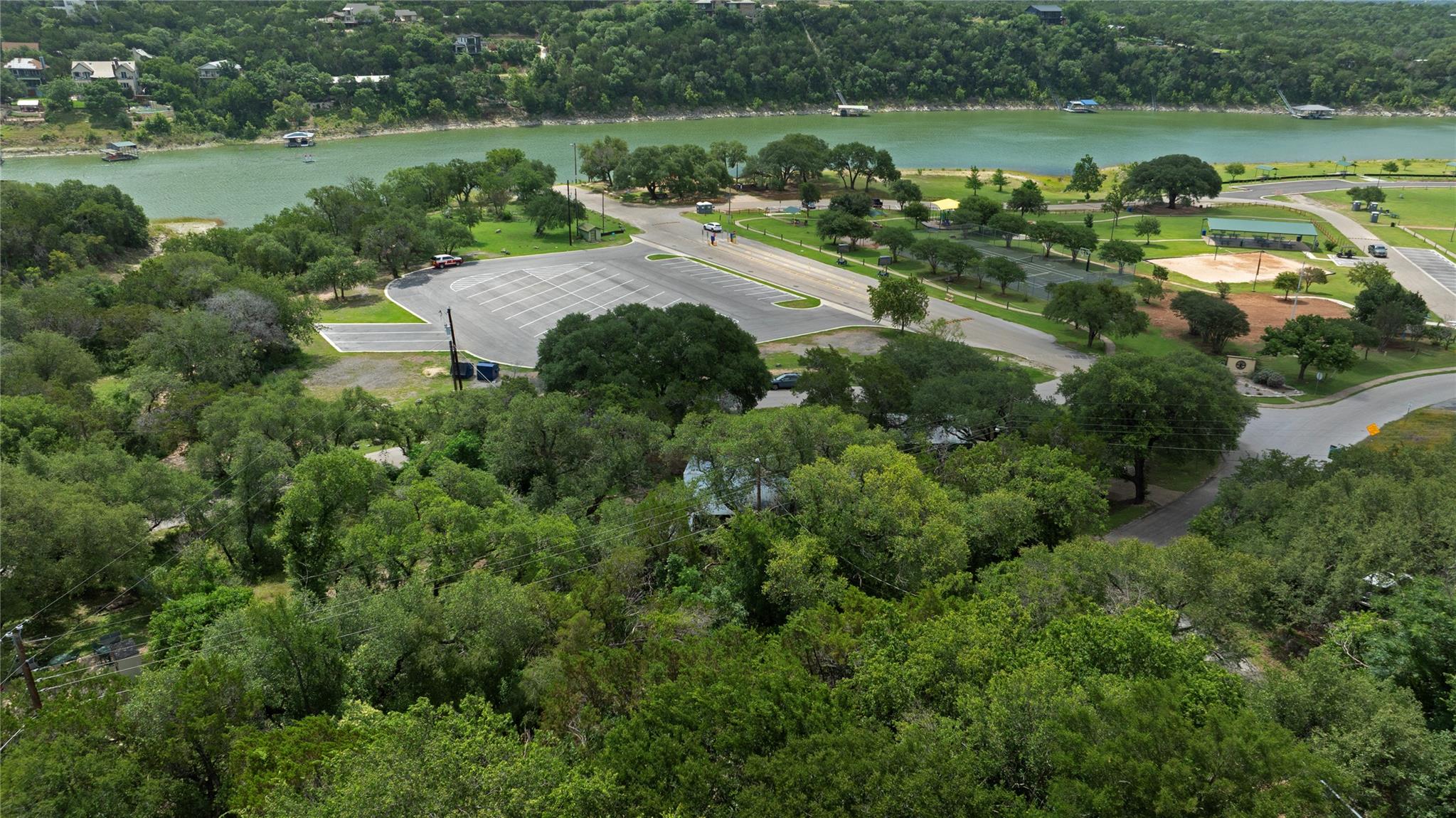 10612 Lakeside DR