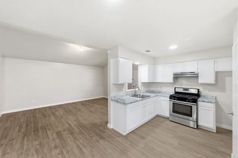 Photo of 2204 Donahue LN, Austin, TX 78744 (MLS # 1397597)