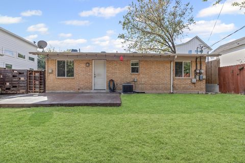 Tiny photo for 6305 Vioitha DR #B, Austin, TX 78723 (MLS # 9990470)