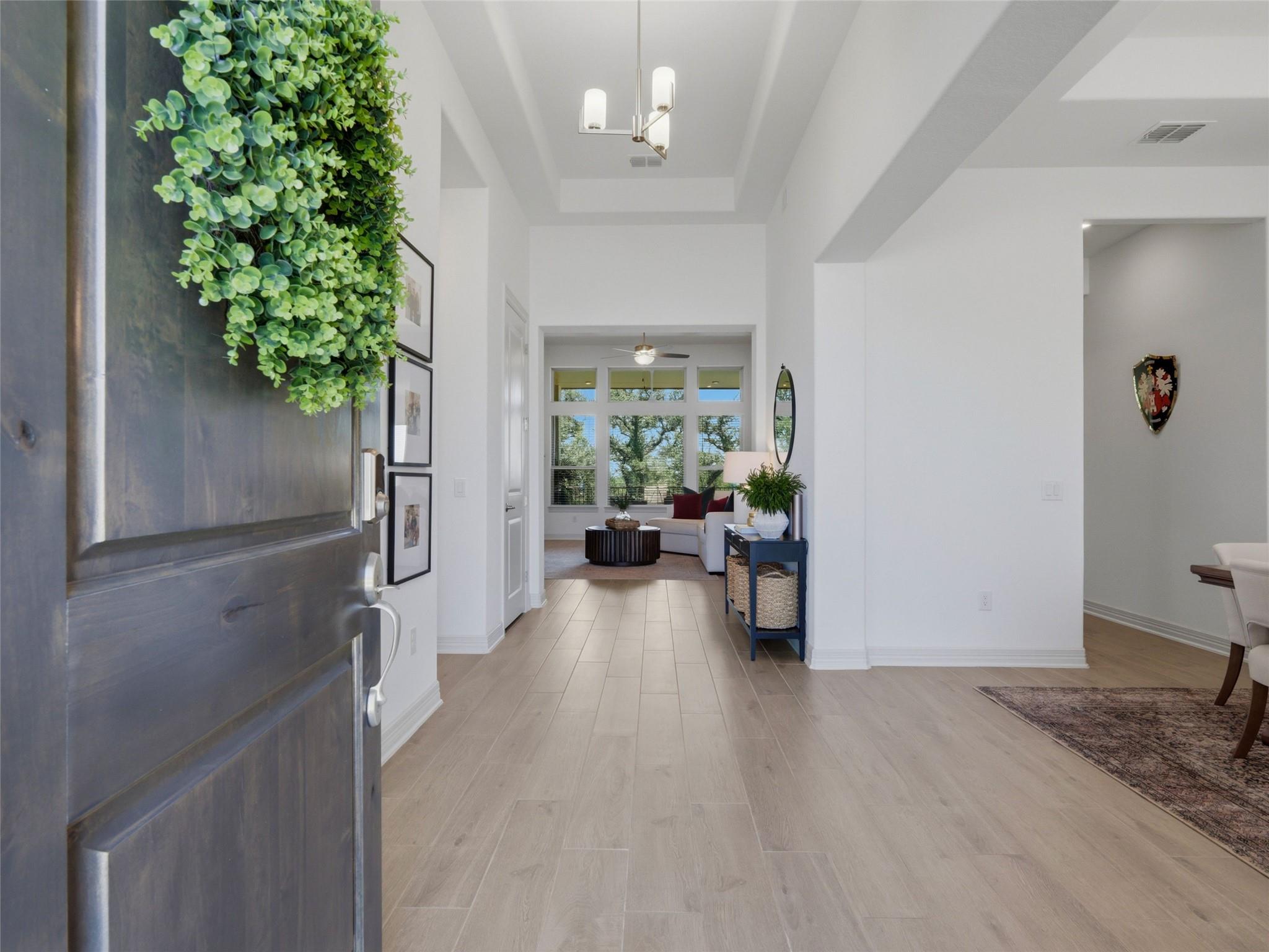 1404 Roxburg WAY