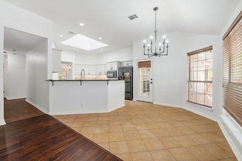 Tiny photo for 209 El Rio Dr Dr, Lakeway, TX 78734 (MLS # 3199002)