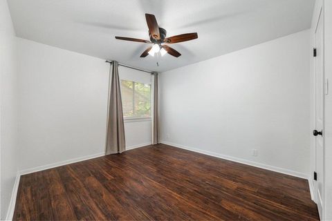 Tiny photo for 209 El Rio Dr Dr, Lakeway, TX 78734 (MLS # 3199002)