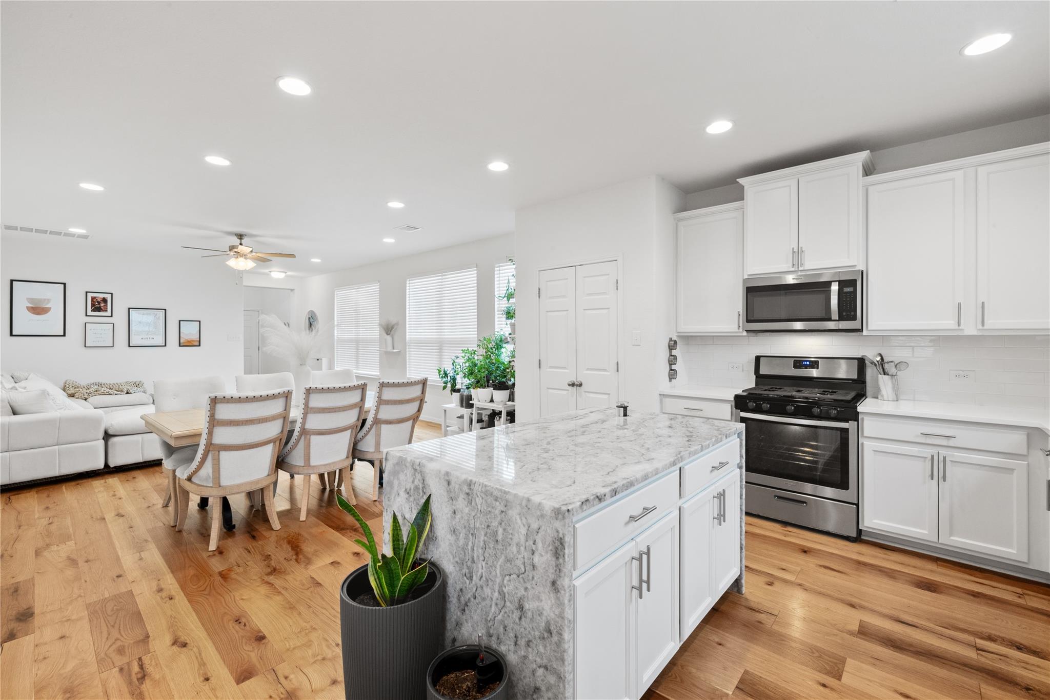 12102 Tolson DR