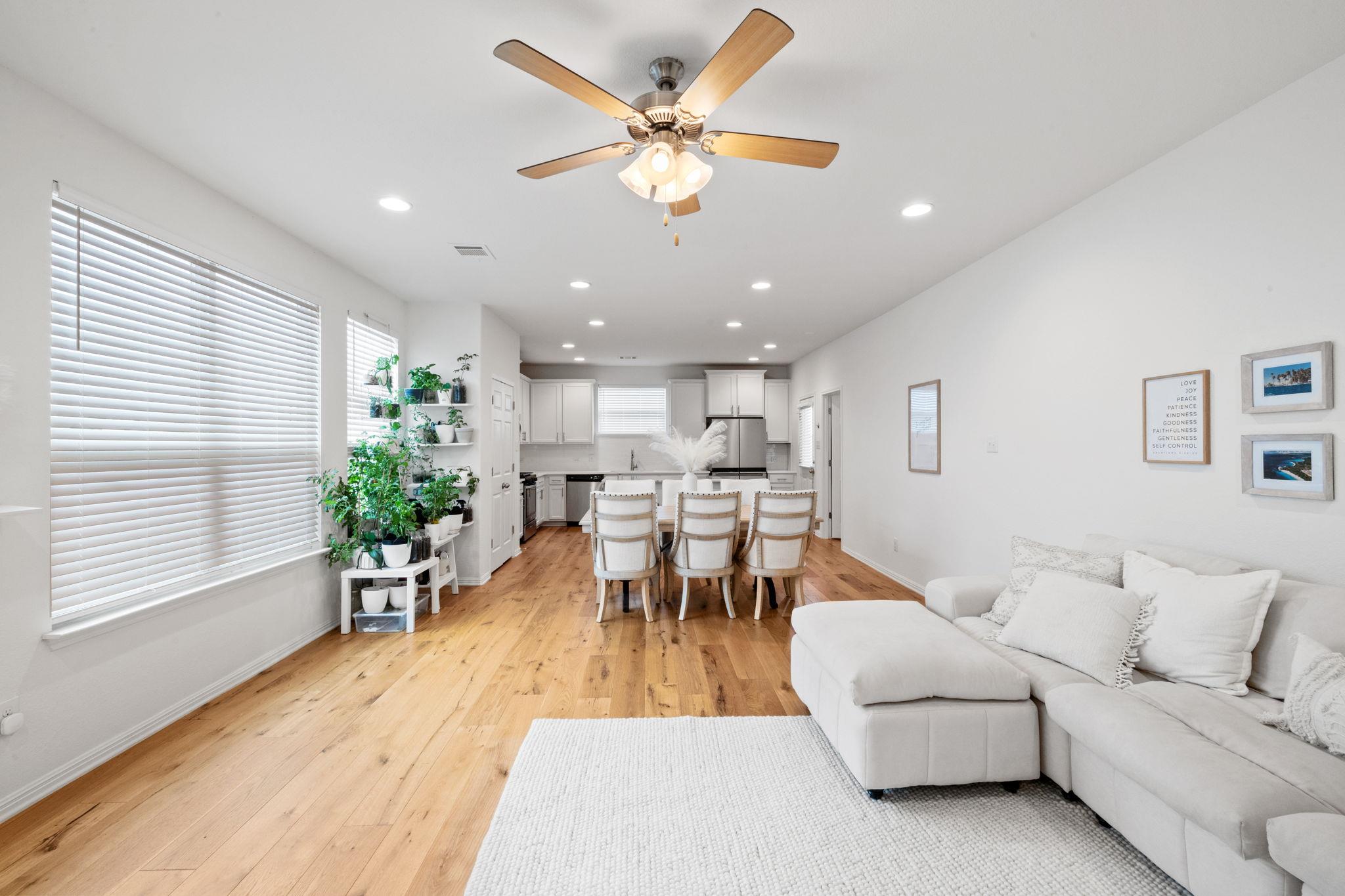12102 Tolson DR