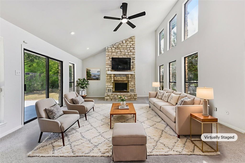 Photo of 503 Hackberry ST, Lockhart, TX 78644 (MLS # 1785550)