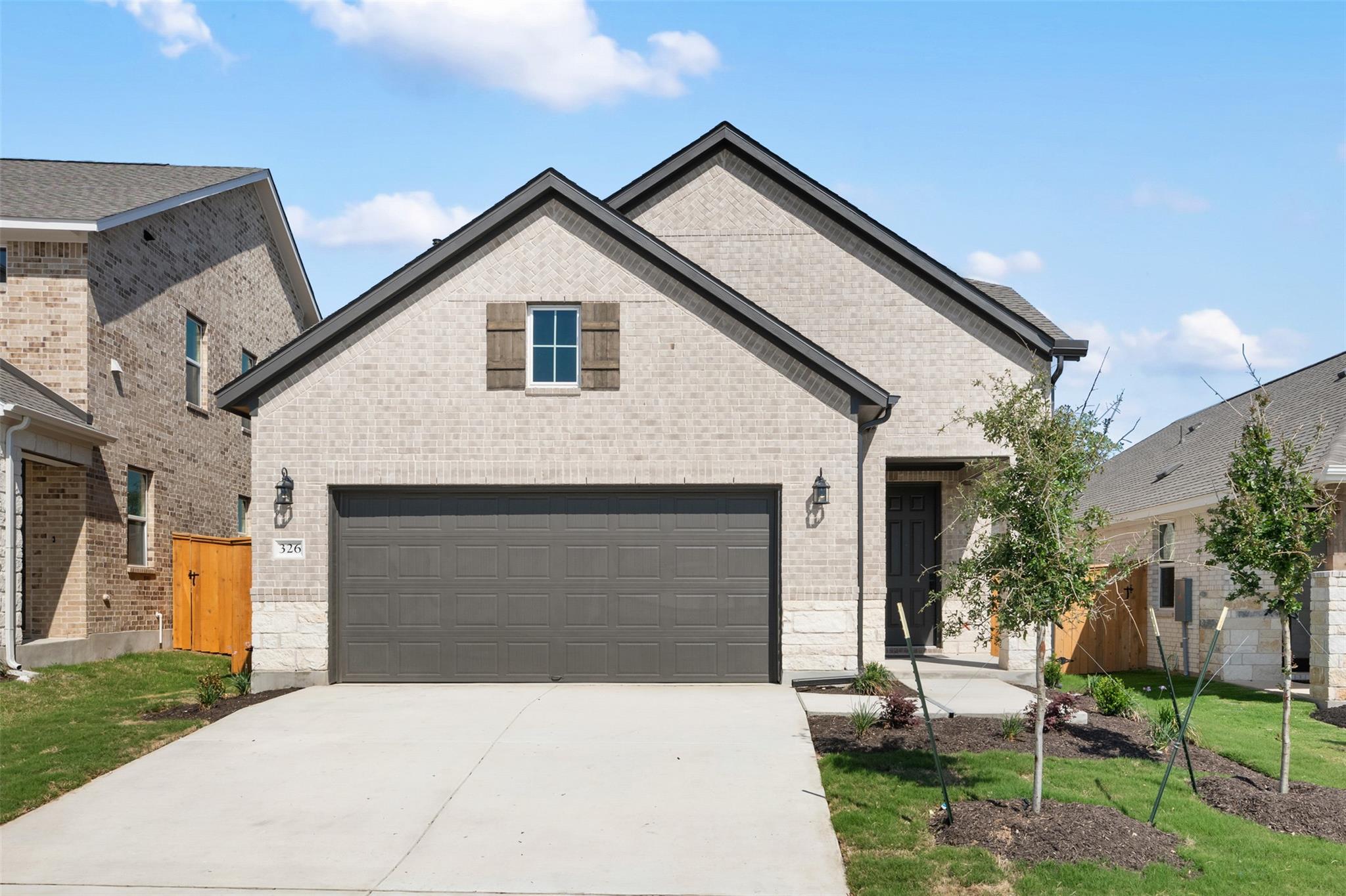 326 Possumhaw LN