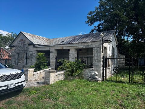 207 Miller ST Kyle TX 78640