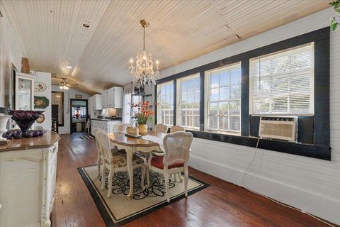 3848 S Highway 304 Rosanky TX 78953
