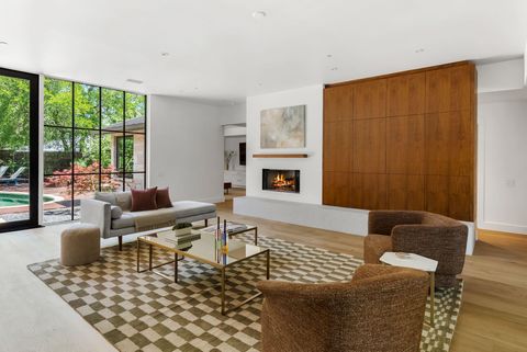 Photo of 3 Chris Cove Cv, Austin, TX 78746 (MLS # 5235627)