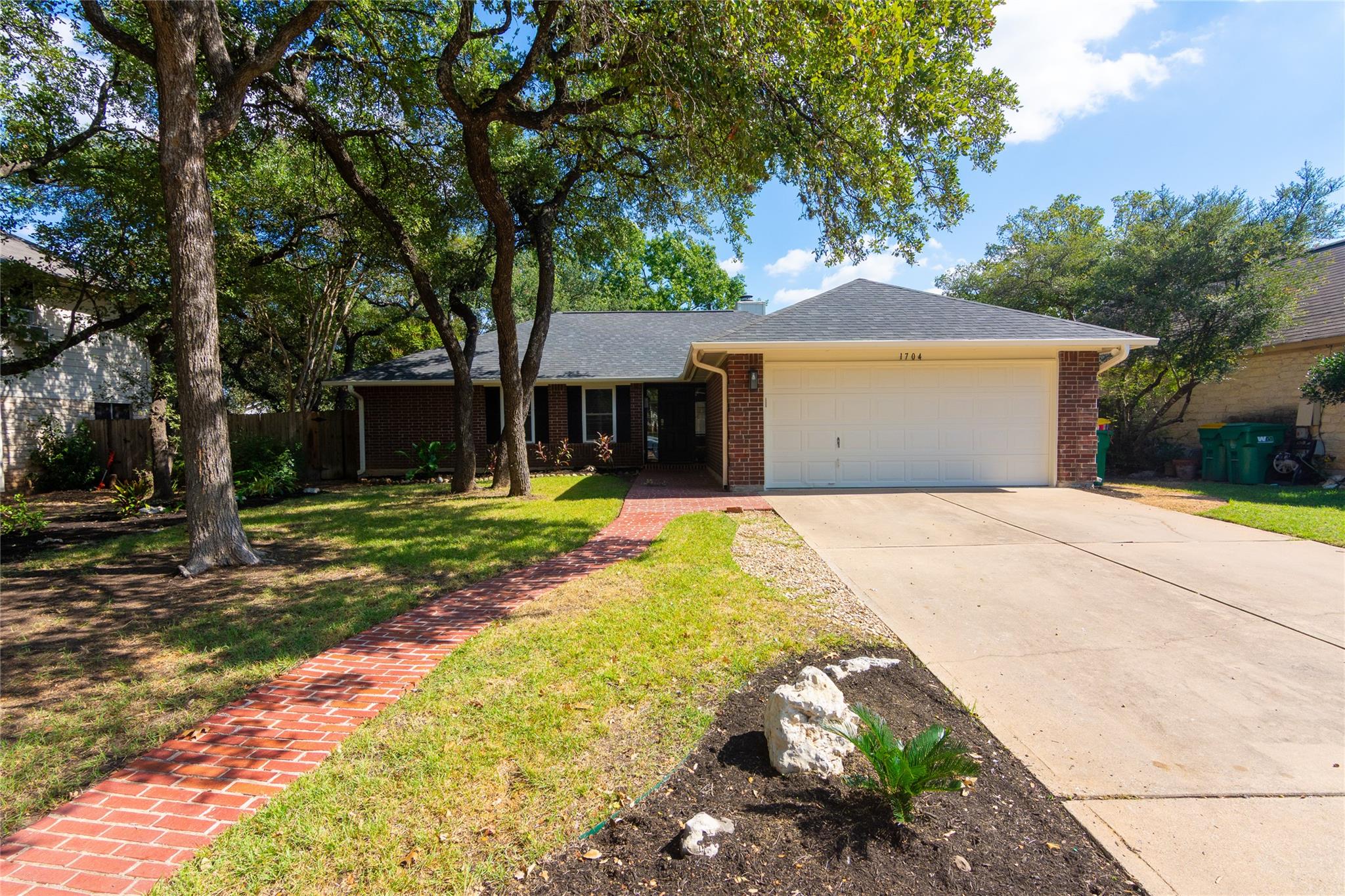 1704 Old Mill RD