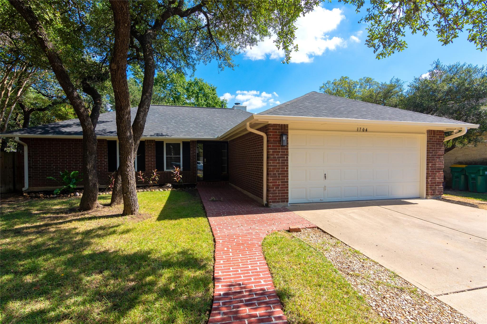 1704 Old Mill RD