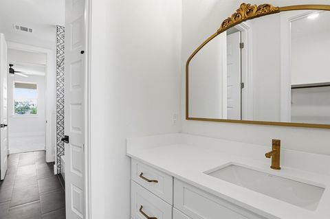 Tiny photo for 2301 E 10th ST, Austin, TX 78702 (MLS # 9290492)