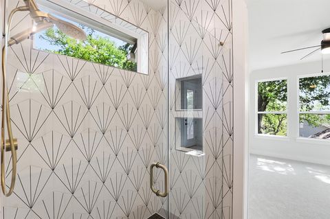 Tiny photo for 2301 E 10th ST, Austin, TX 78702 (MLS # 9290492)