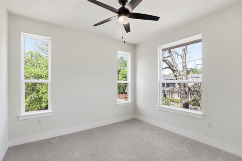 Tiny photo for 2301 E 10th ST, Austin, TX 78702 (MLS # 9290492)