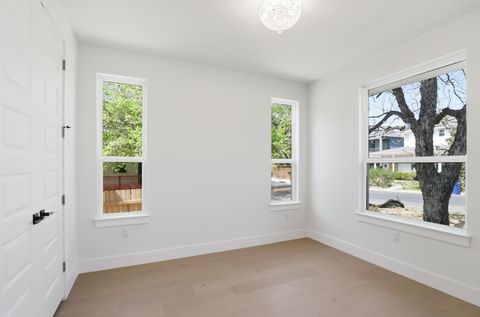Tiny photo for 2301 E 10th ST, Austin, TX 78702 (MLS # 9290492)