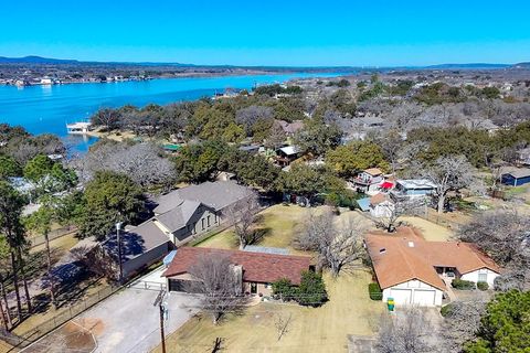 1408 Highland Dr DR Highland Haven TX 78654