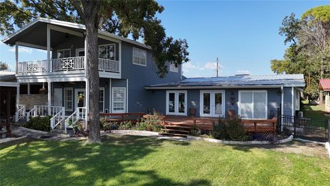 1912 Bluebonnet LN Kingsland TX 78639