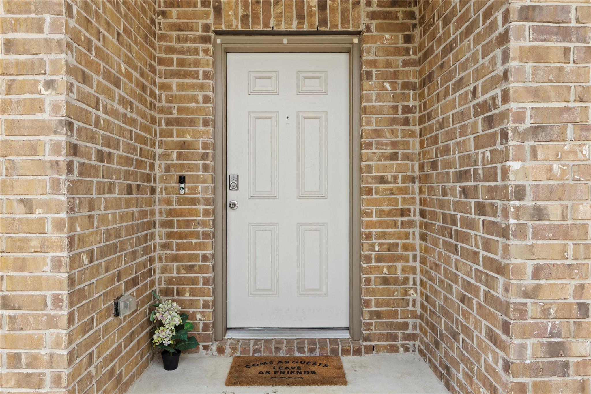 516 Arrowhead Vine ST