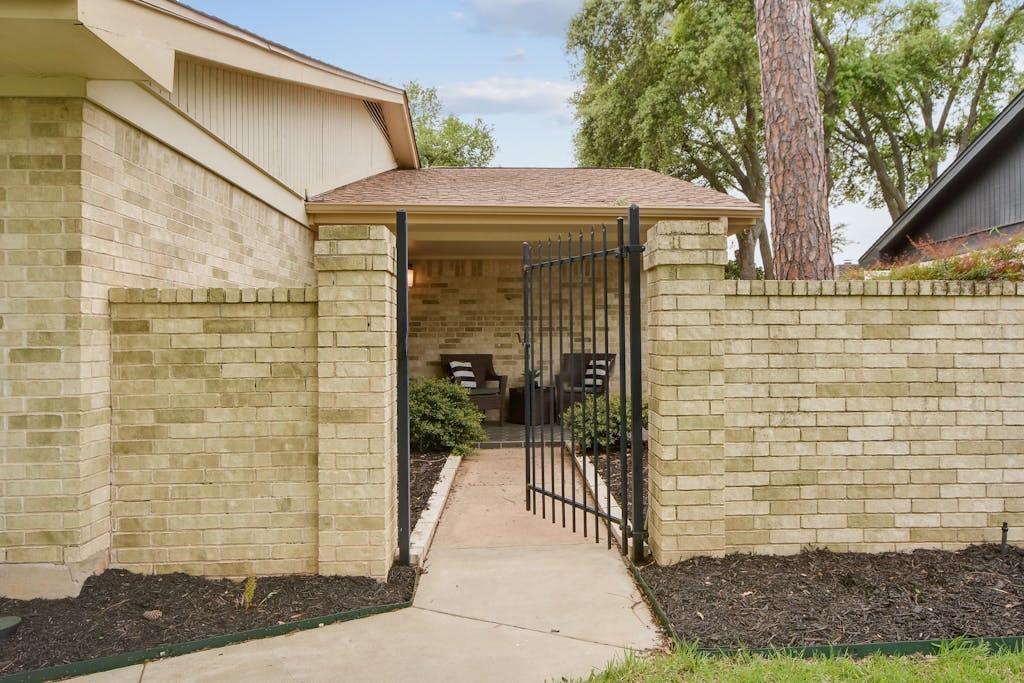 4707 Trail Crest CIR
