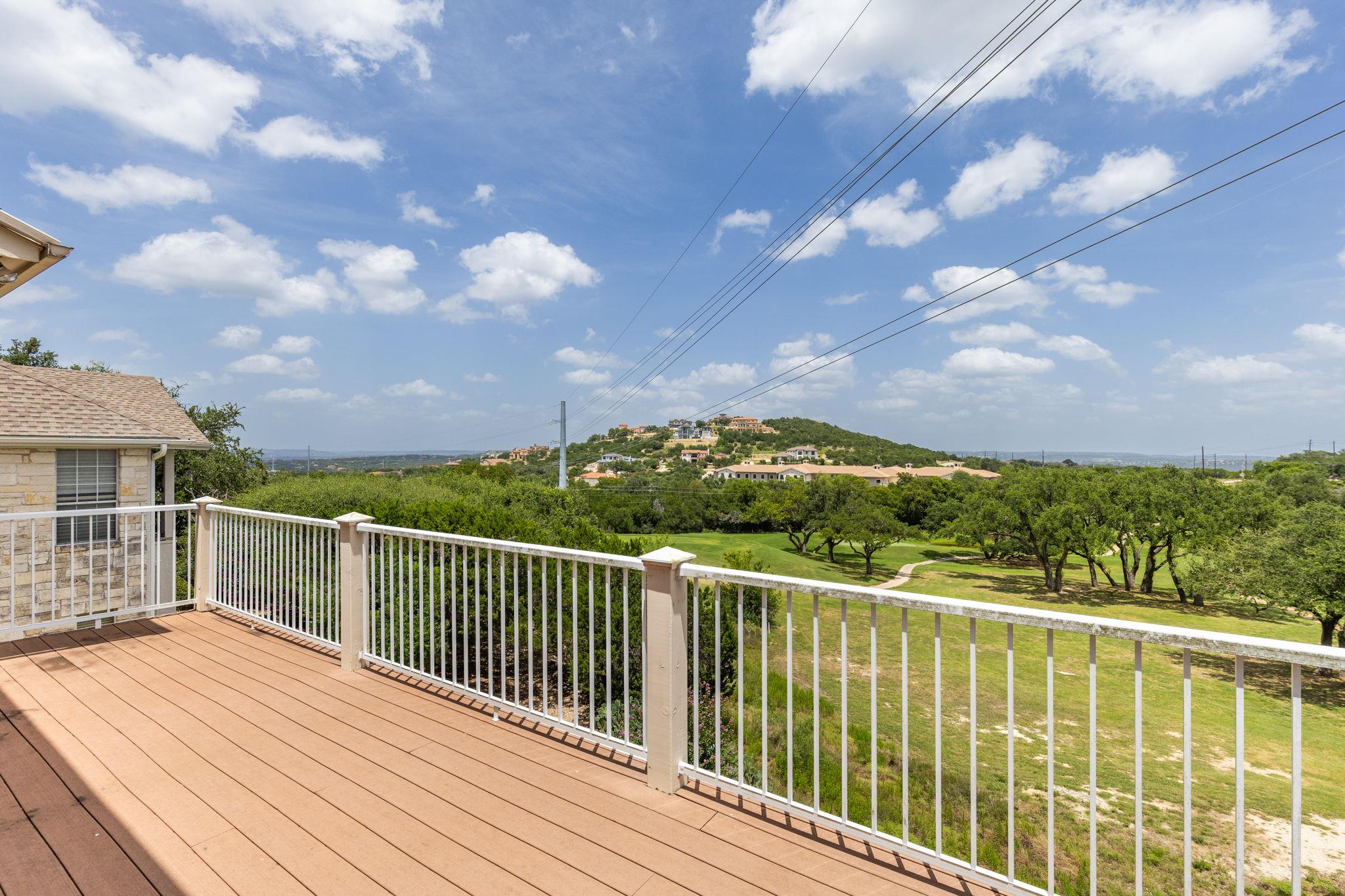 214 Golf Crest LN