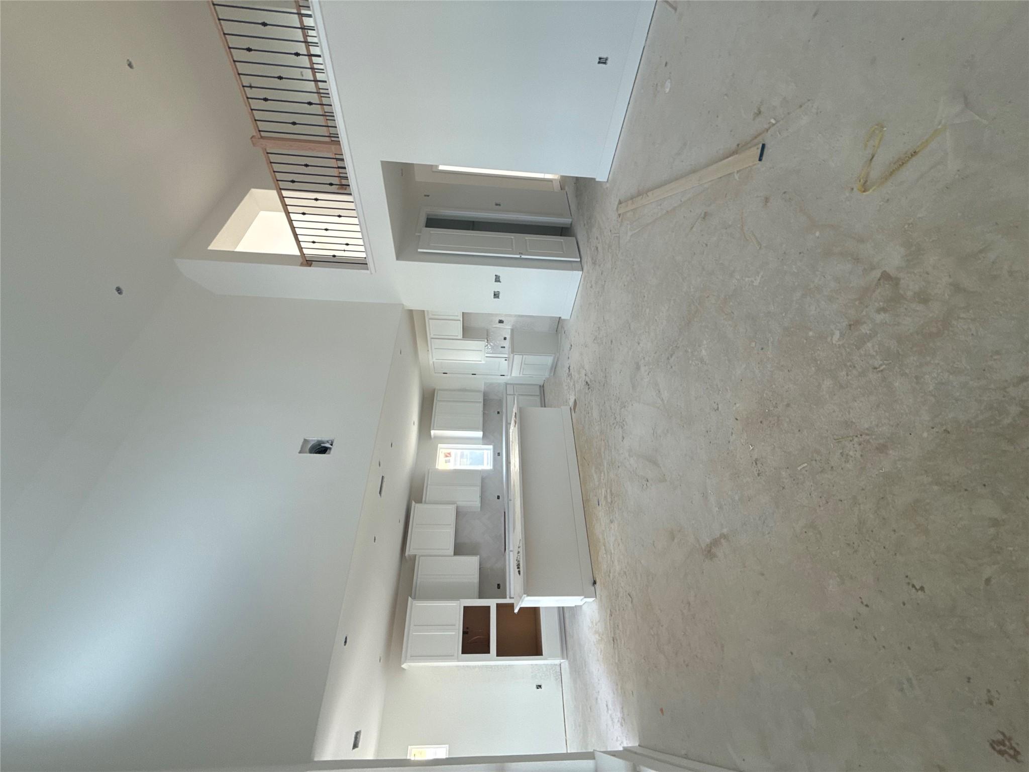 1608 Snowdrop DR