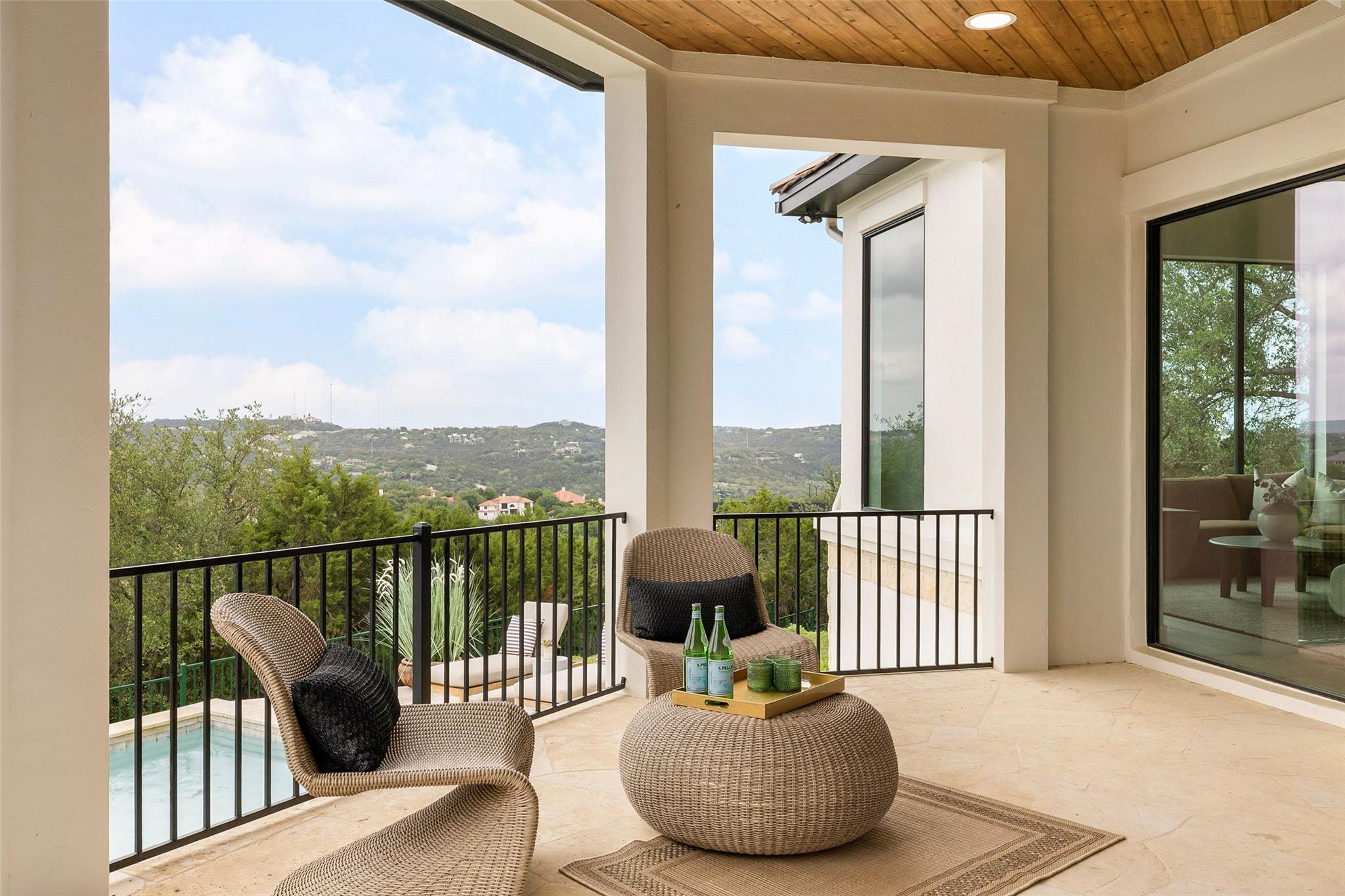 2300 Barton Creek BLVD 15