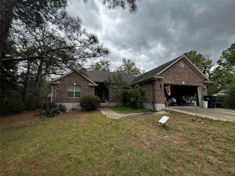 415 Tahitian DR Bastrop TX 78602