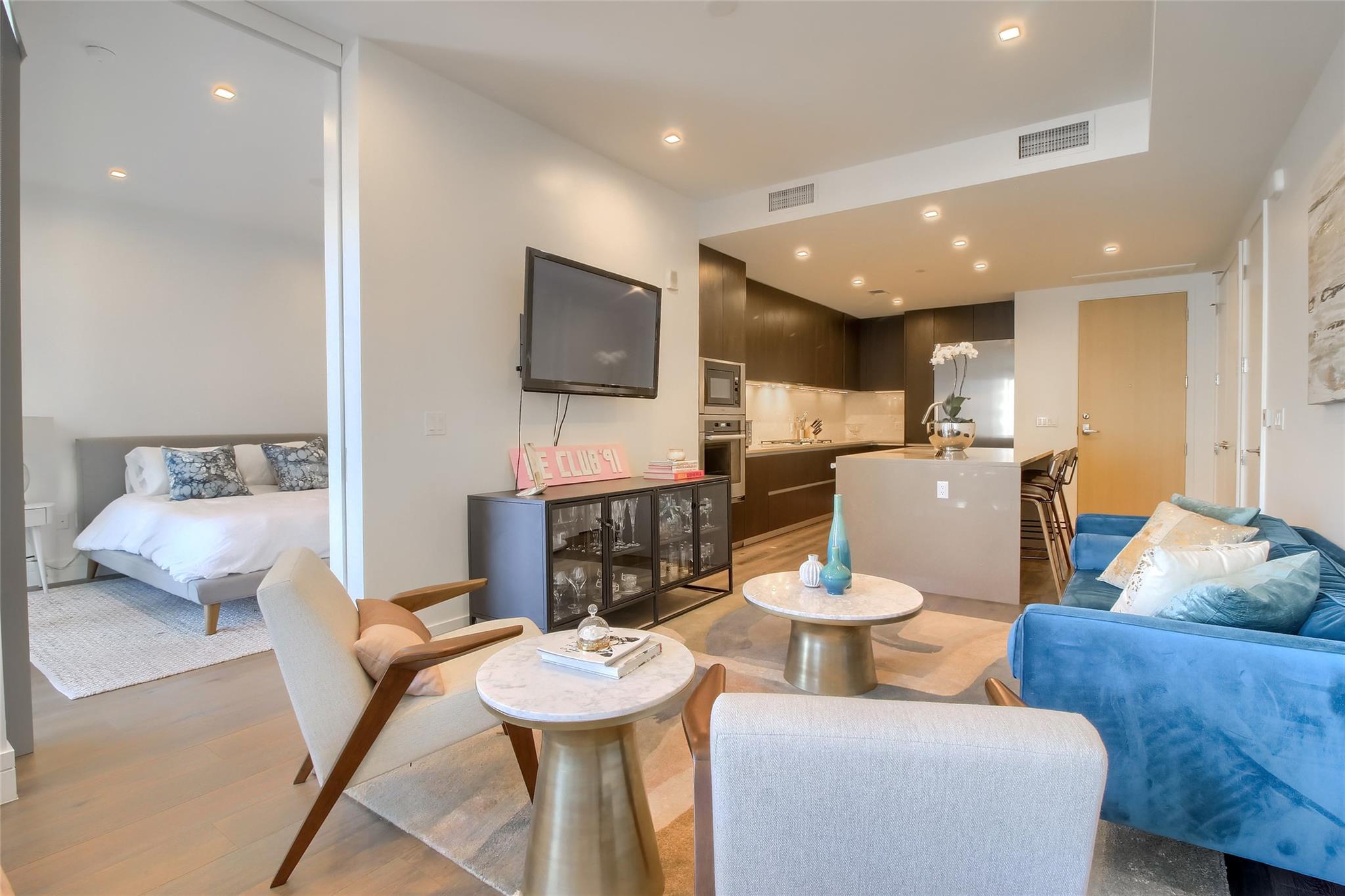 501 West Ave 1002
