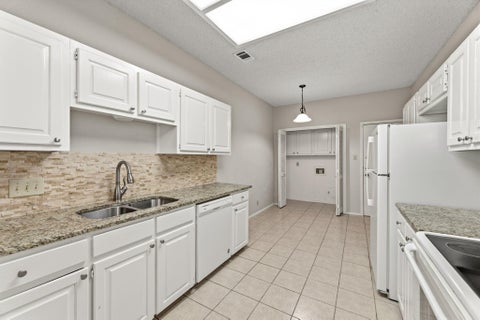 Tiny photo for 5737 N Scout Island CIR, Austin, TX 78731 (MLS # 3944854)