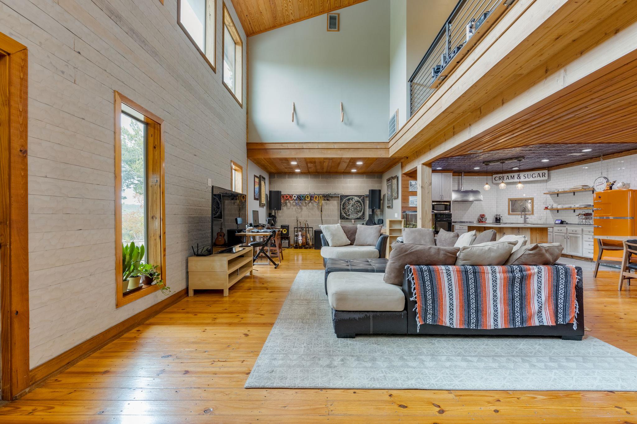 10104 Vassar RD