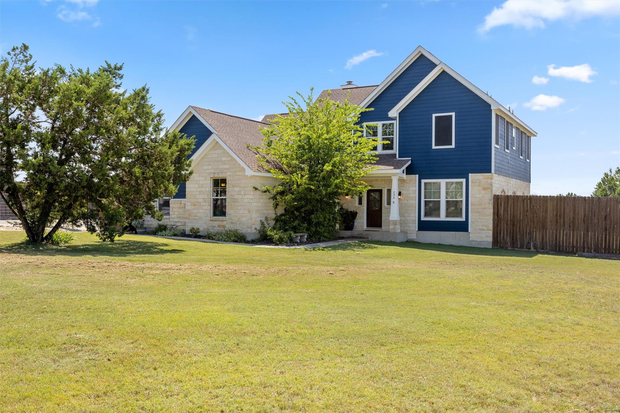 208 Dawn DR