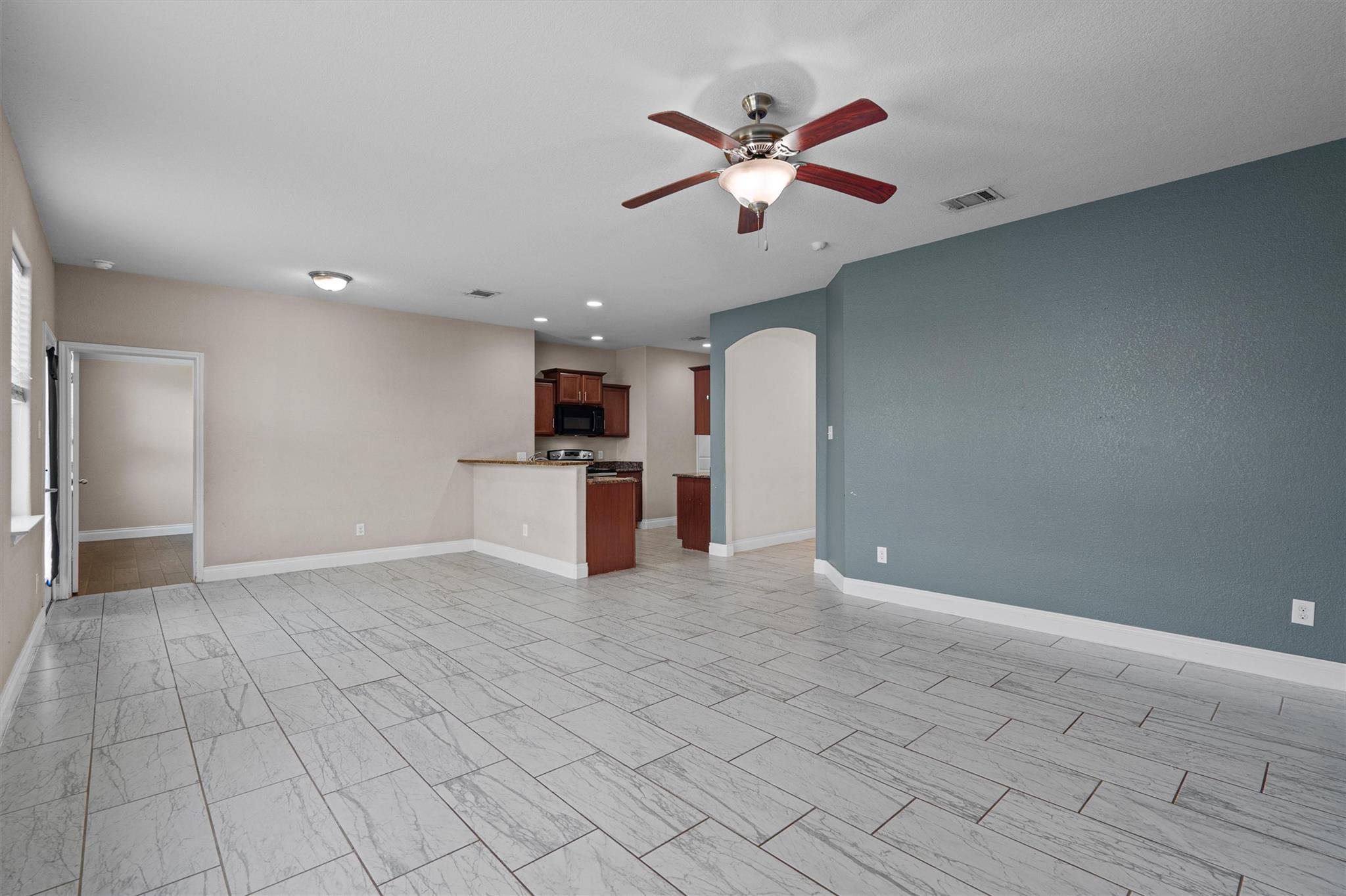19217 Ellary LN