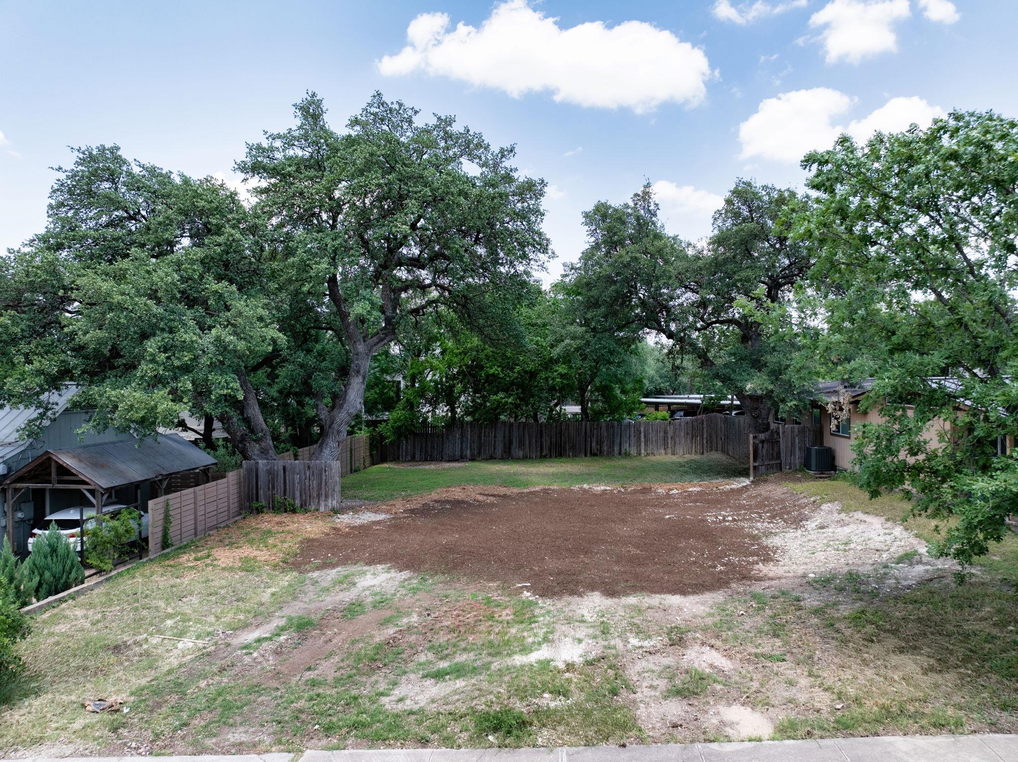 2206 W 49th ST