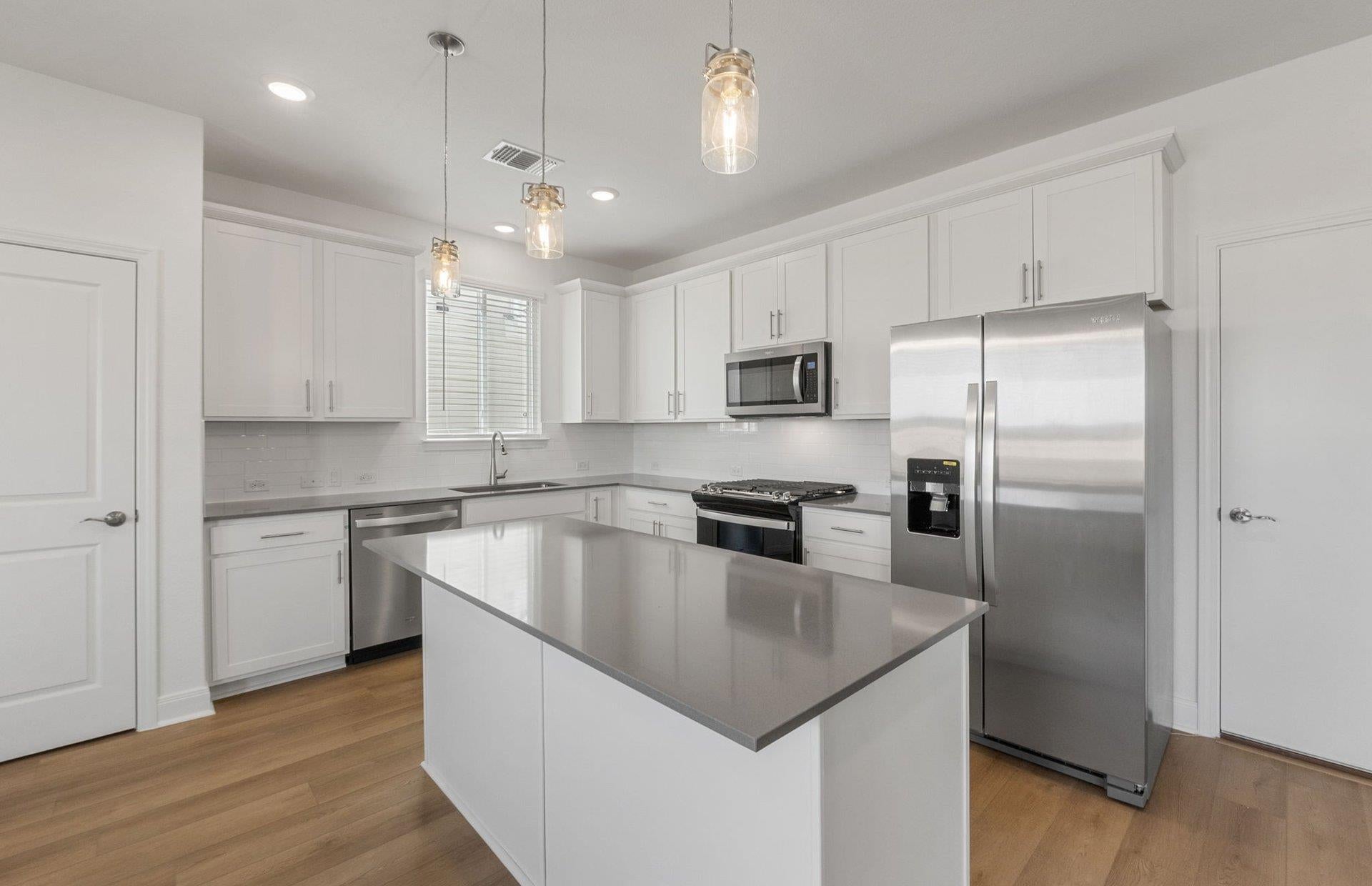 401 Mildred PR