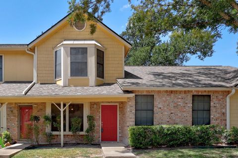 Photo of 11901 Swearingen DR #129, Austin, TX 78758 (MLS # 2047208)