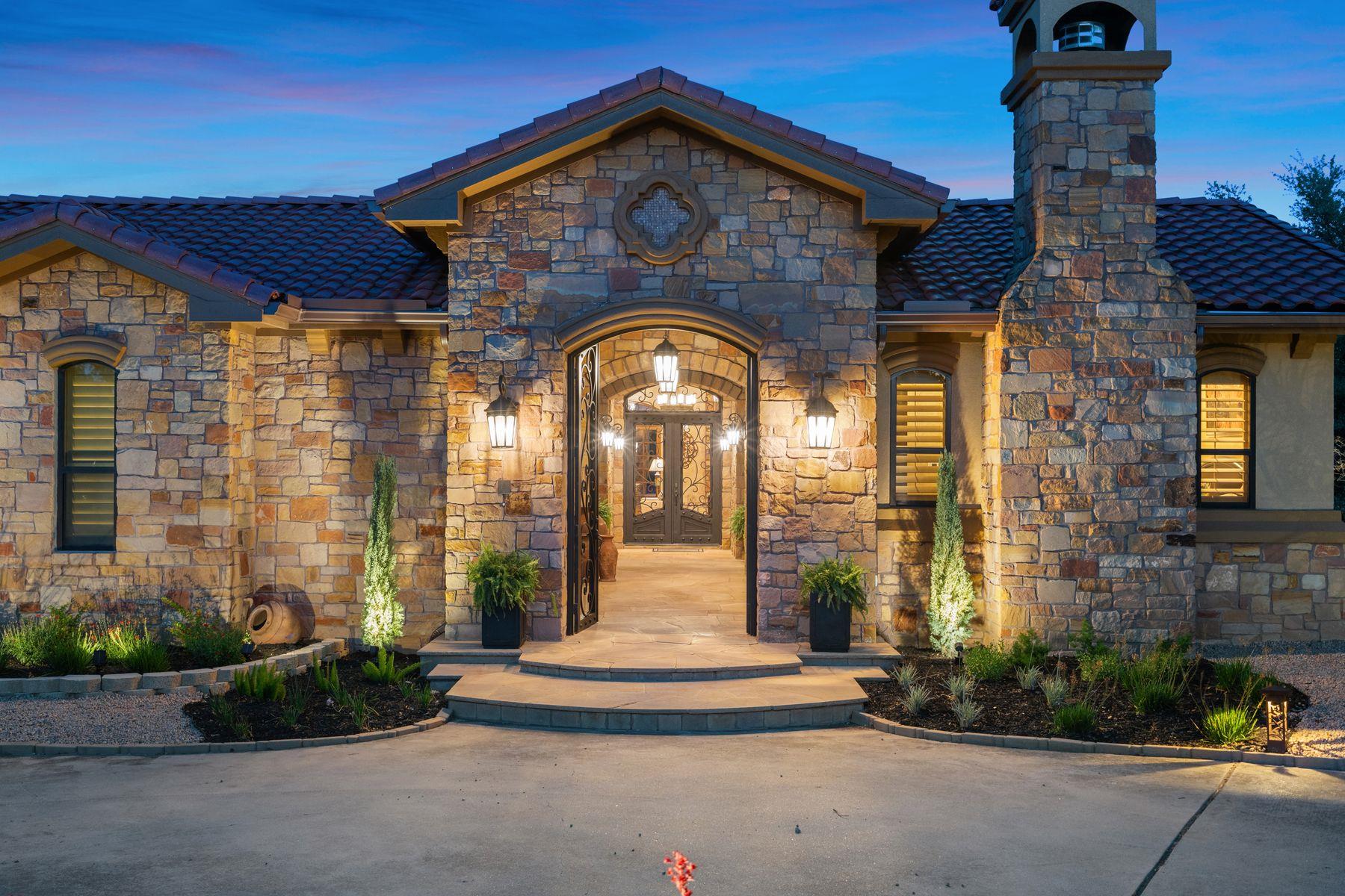 481 Chimney Cove DR