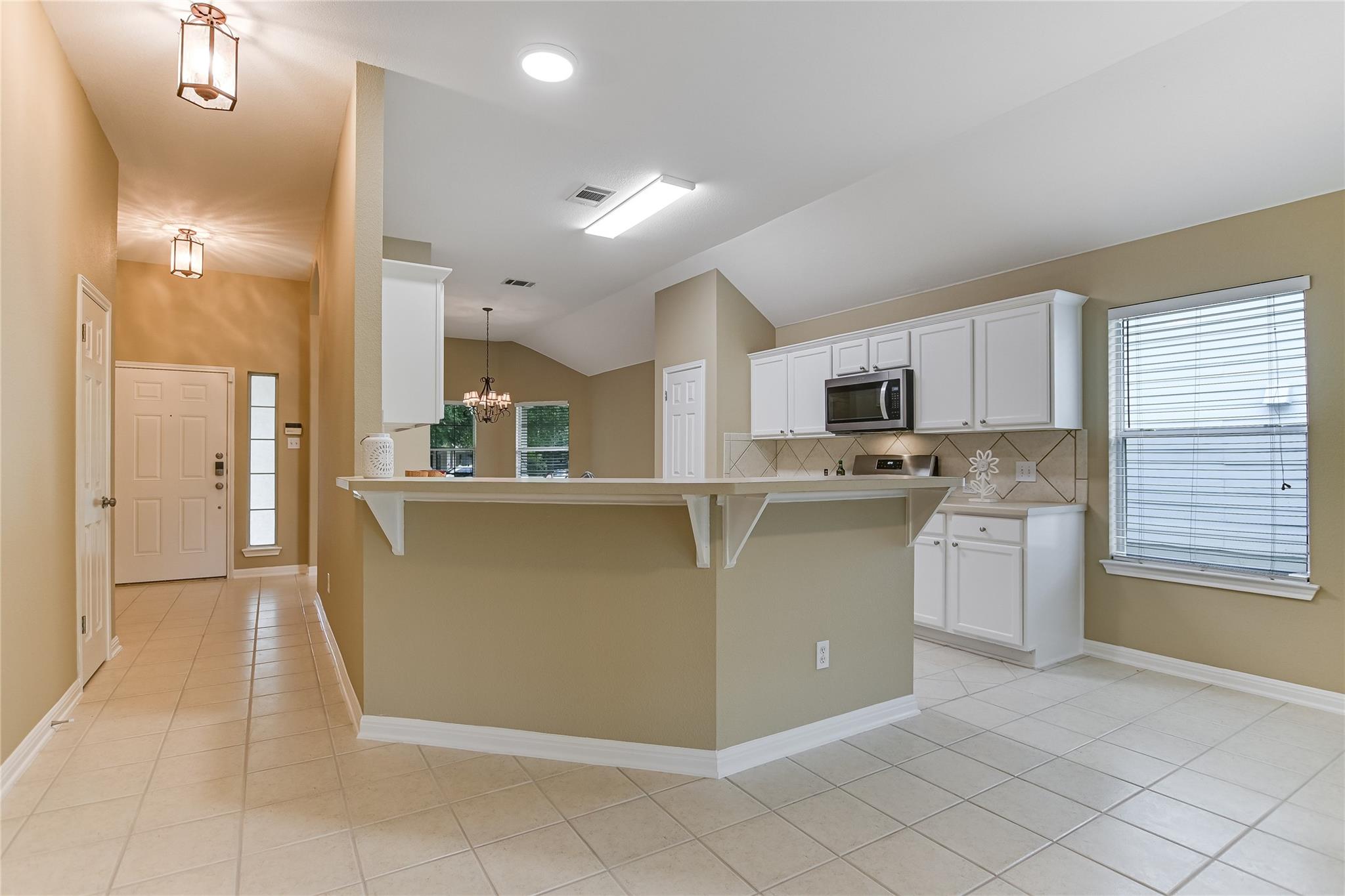 168 Hickory LN