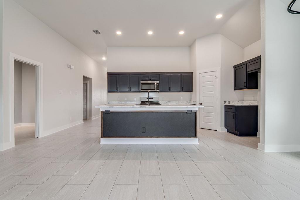 220 Riley LN