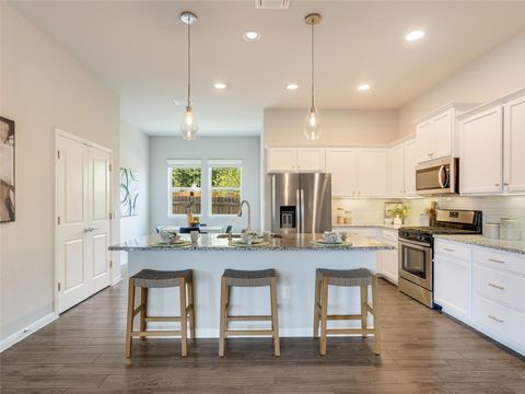 Photo of 7816 Vista Mejor DR, Austin, TX 78744 (MLS # 3245325)