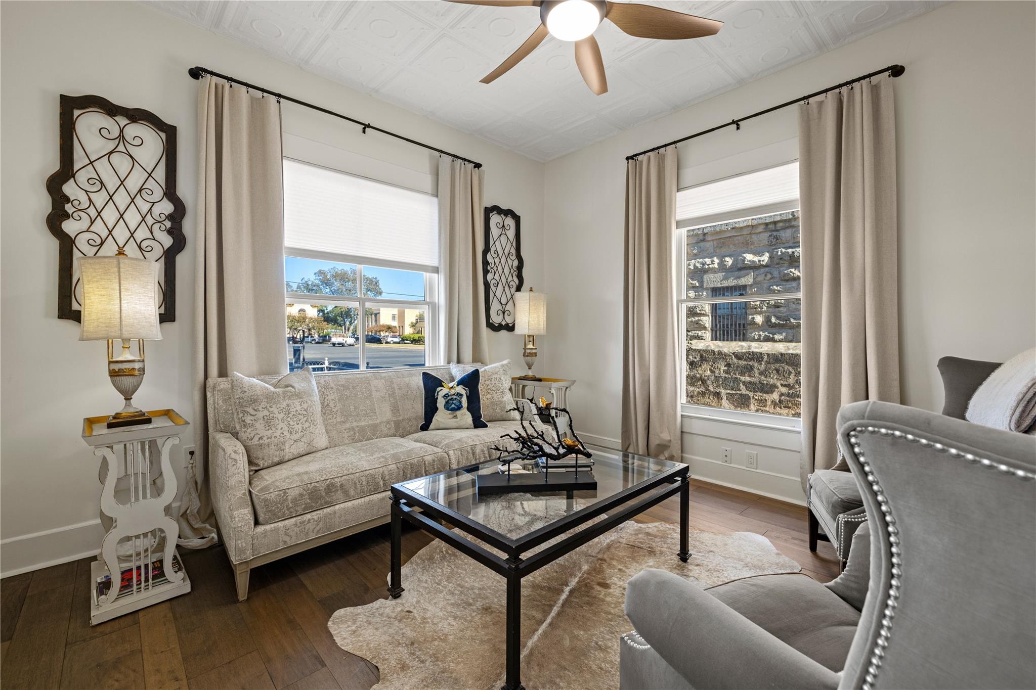 119 W San Antonio ST