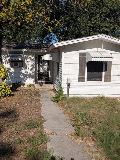 Photo of 1814 Davis ST, Taylor, TX 76574 (MLS # 7459872)