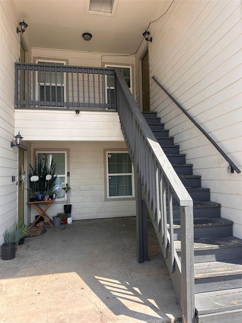 Photo of 6110 Wheless CV #E, Austin, TX 78723 (MLS # 3070646)