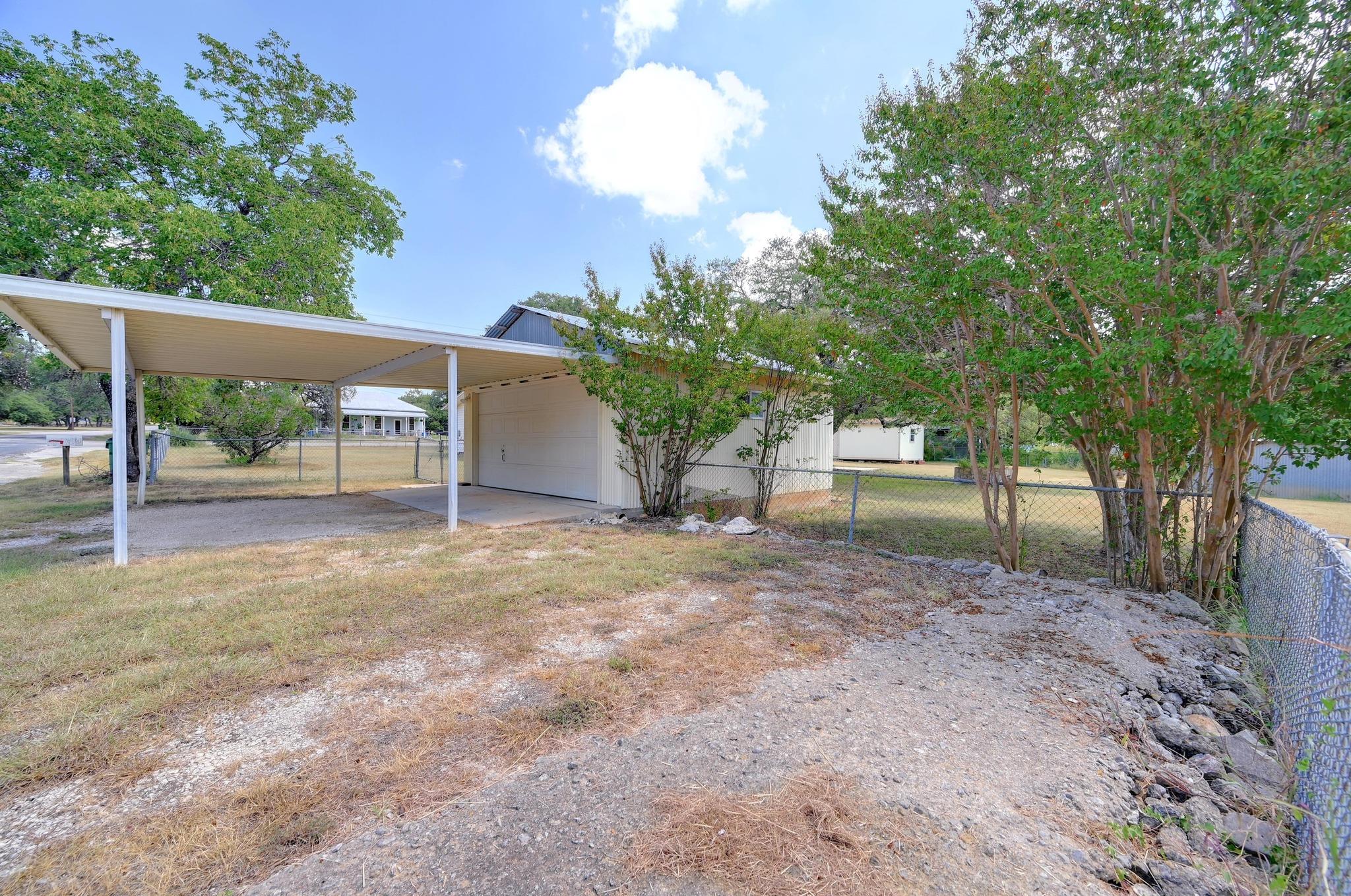 817 (NW 1/4) 9th Street