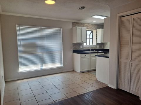 Tiny photo for 2018 W Rundberg LN #9B, Austin, TX 78758 (MLS # 1355403)